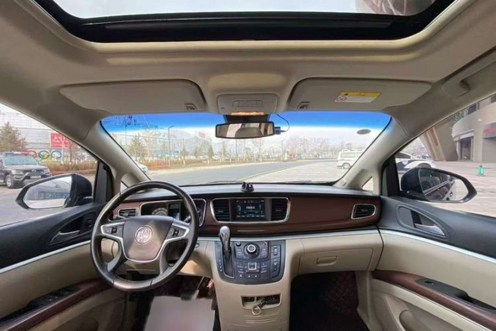 Used Buick GL8 2018 28T Prestige Version China VI Standard Interior 1
