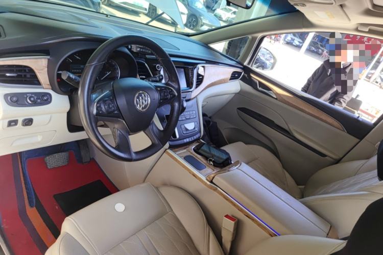 Used Buick GL8 2018 ES 28T Comfort Model China VI Standard Interior 2