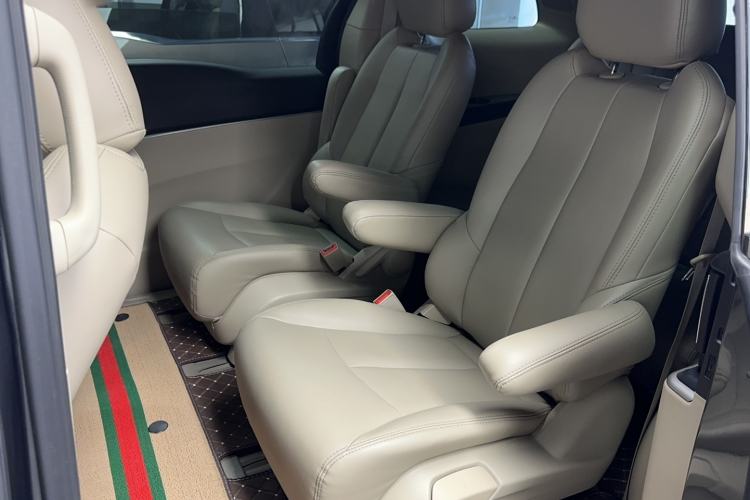 Used Buick GL8 2018 28T Comfort Model China VI Standard Interior 2