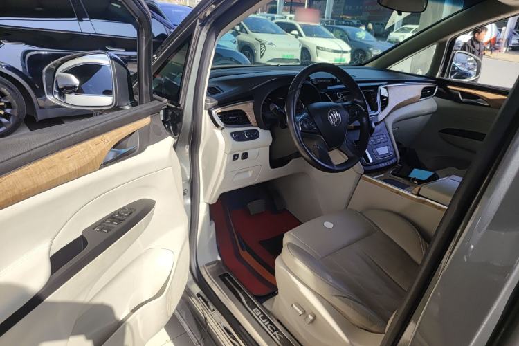 Used Buick GL8 2018 ES 28T Comfort Model China VI Standard Interior 3