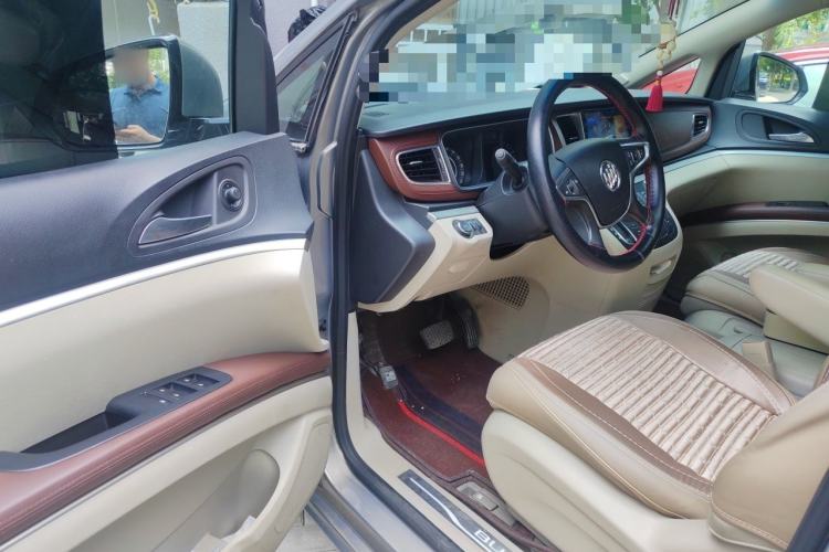 Used Buick GL8 2018 28T Prestige Version China VI Standard Interior 3