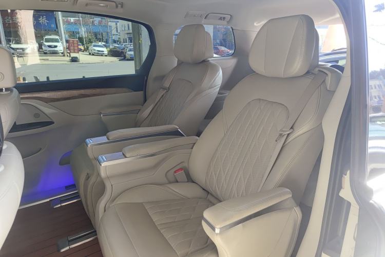 Used Buick GL8 2018 ES 28T Comfort Model China VI Standard Interior 4