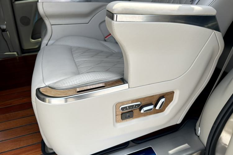 Used Buick GL8 2018 28T Comfort Model China VI Standard Interior 7