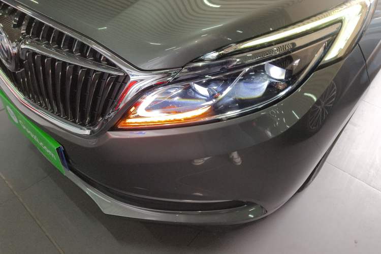 Used Buick GL8 2018 ES 28T Premium Model China VI Standard Left Front Headlight