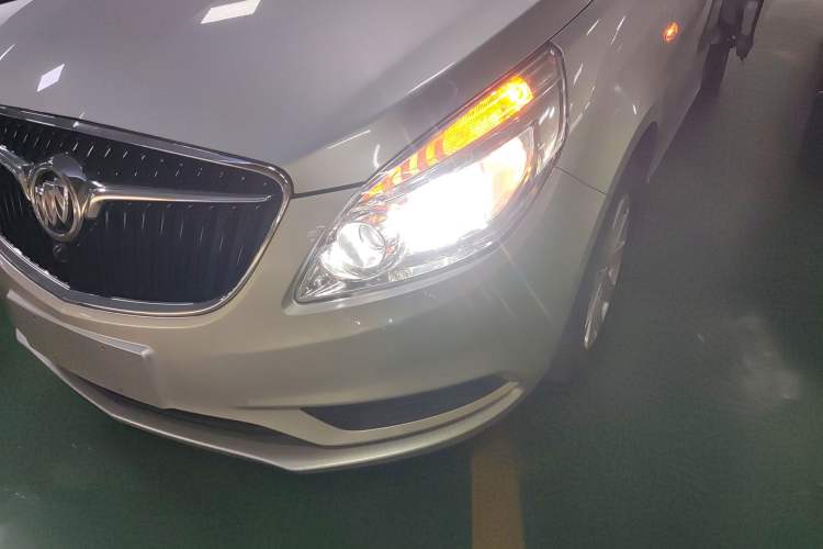 Used Buick GL8 2018 28T Luxury Model China VI Standard Left Front Headlight