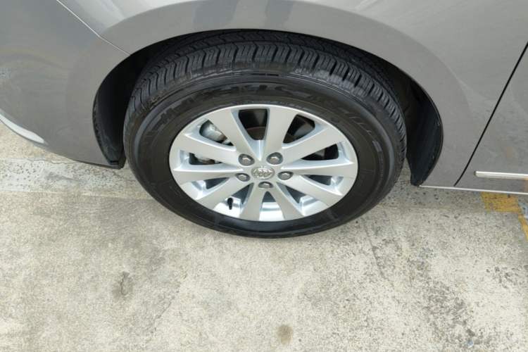 Used Buick GL8 2018 28T Luxury Model China VI Standard Left Front Wheel Hub
