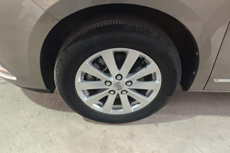 Used Buick GL8 2018 28T Luxury Model China VI Standard Left Front Wheel Hub