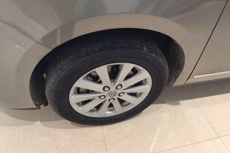 Used Buick GL8 2018 28T Luxury Model China VI Standard Left Front Wheel Hub