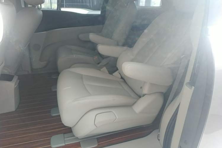 Used Buick GL8 2018 28T Luxury Model China VI Standard Left Rear Seat