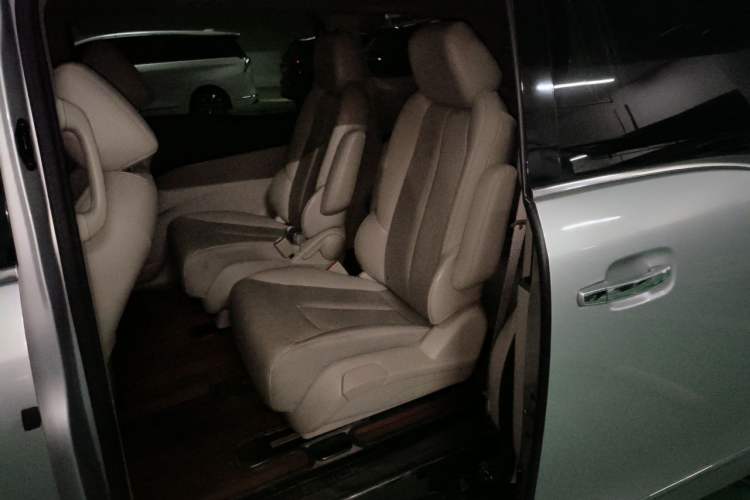 Used Buick GL8 2018 28T Luxury Model China VI Standard Left Rear Seat
