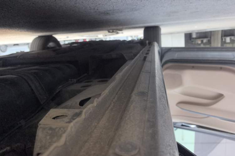 Used Buick GL8 2018 ES 28T Luxury Model China VI Standard Left Side Sill