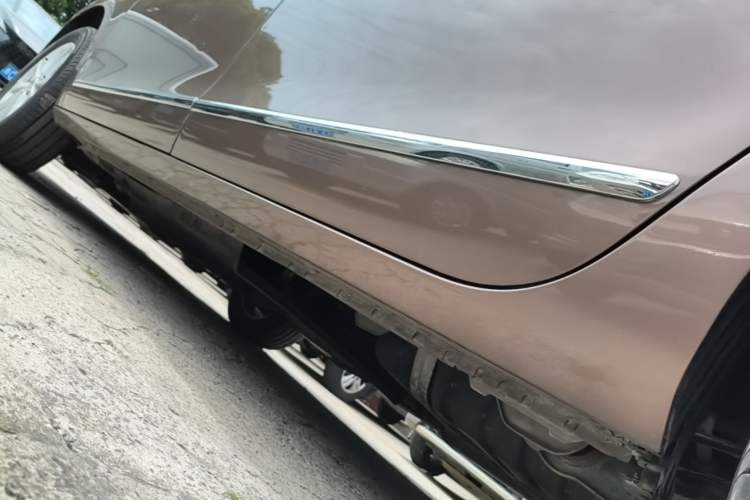 Used Buick GL8 2018 28T Luxury Model China VI Standard Left Side Sill