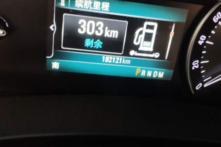 Used Buick GL8 2018 ES 28T Luxury Model China VI Standard Odometer Close Up