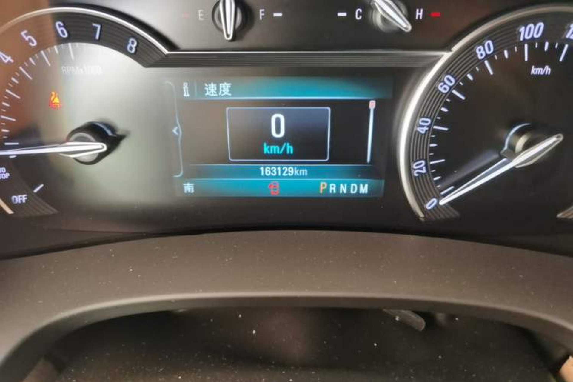 Used Buick GL8 2018 ES 28T Luxury Model China VI Standard Odometer Close Up