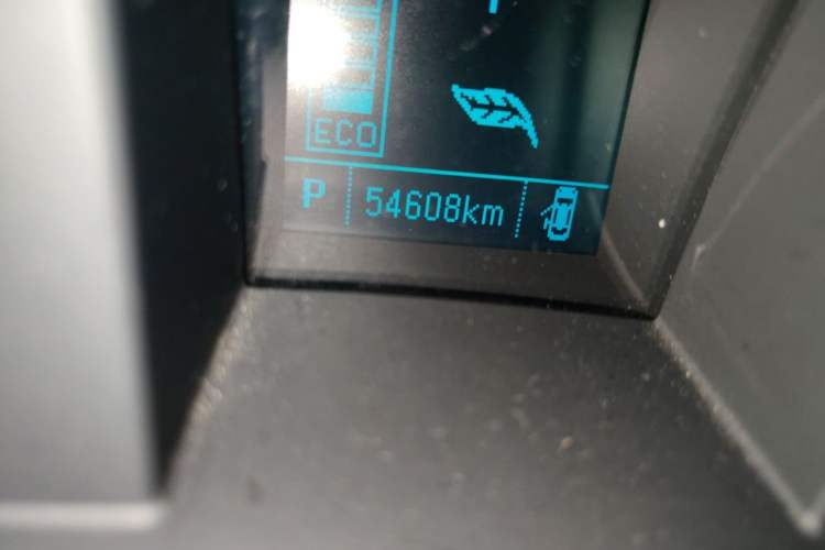 Used Buick GL8 2018 28T Prestige Version China VI Standard Odometer Close Up