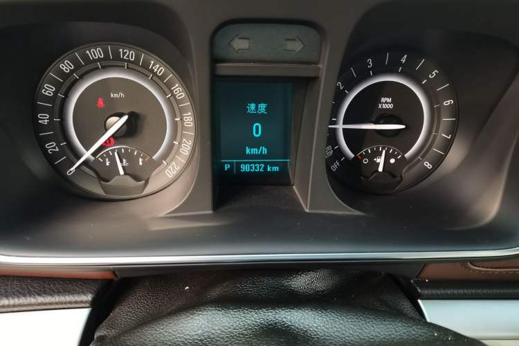 Used Buick GL8 2018 28T Prestige Version China VI Standard Odometer Close Up