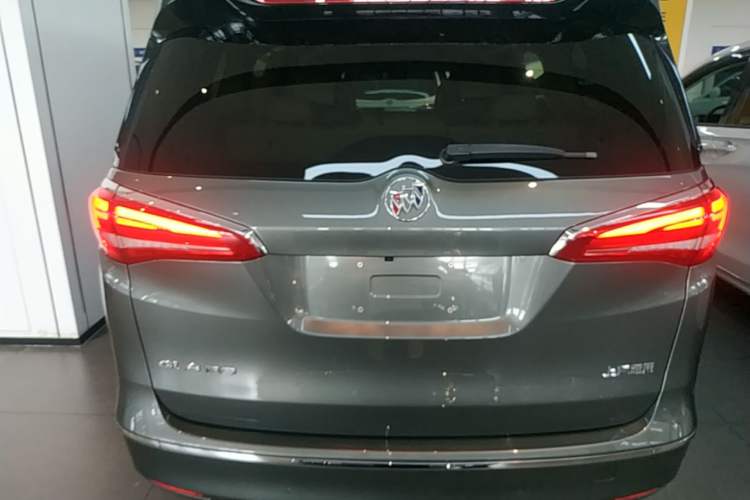 Used Buick GL8 2018 ES 28T Flagship Model China VI Standard Rear