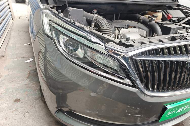 Used Buick GL8 2018 ES 28T Comfort Model China VI Standard Right Front Headlight