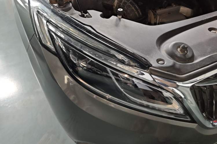 Used Buick GL8 2018 ES 28T Flagship Model China VI Standard Right Front Headlight
