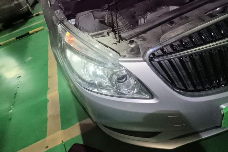 Used Buick GL8 2018 28T Luxury Model China VI Standard Right Front Headlight