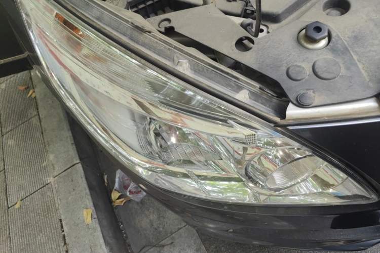 Used Buick GL8 2018 28T Comfort Model China VI Standard Right Front Headlight