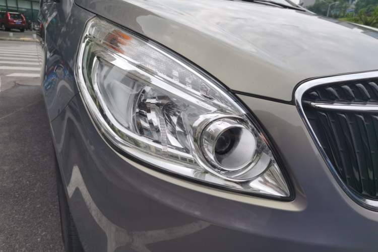 Used Buick GL8 2018 28T Luxury Model China VI Standard Right Front Headlight