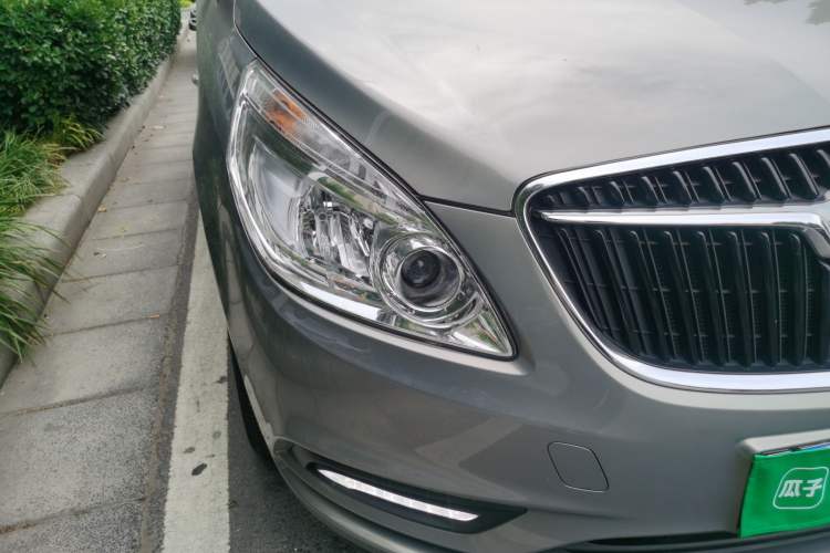 Used Buick GL8 2018 28T Luxury Model China VI Standard Right Front Headlight