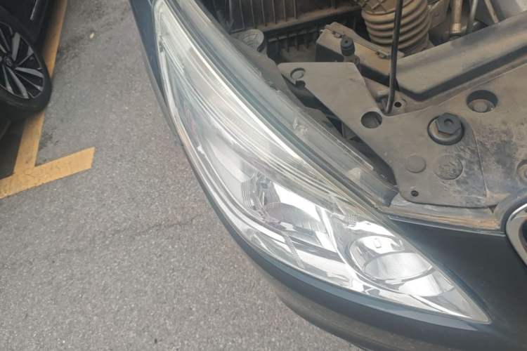Used Buick GL8 2018 28T Comfort Model China VI Standard Right Front Headlight