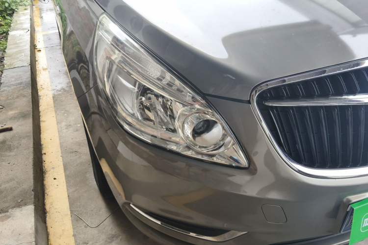 Used Buick GL8 2018 28T Comfort Model China VI Standard Right Front Headlight