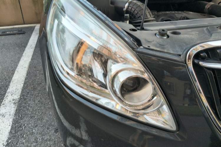 Used Buick GL8 2018 28T Luxury Model China VI Standard Right Front Headlight