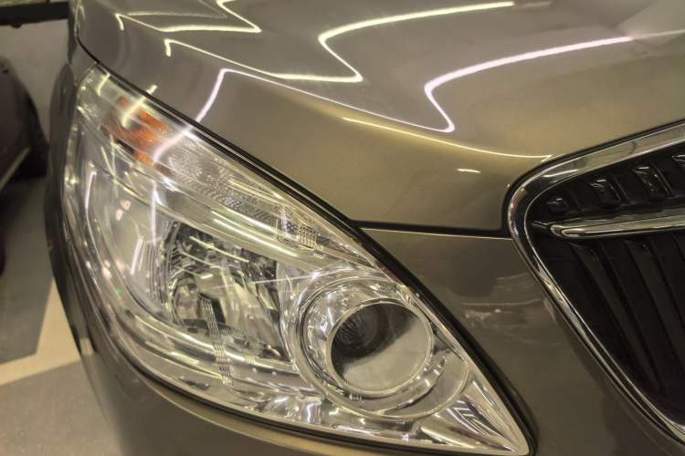 Used Buick GL8 2018 28T Comfort Model China VI Standard Right Front Headlight