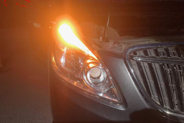 Used Buick GL8 2018 28T Luxury Model China VI Standard Right Front Headlight