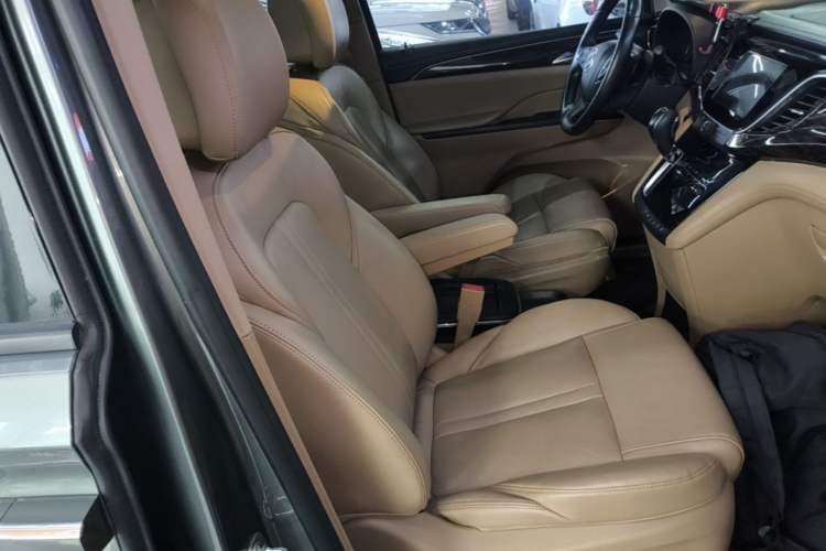 Used Buick GL8 2018 ES 28T Luxury Model China VI Standard Right Front Seat