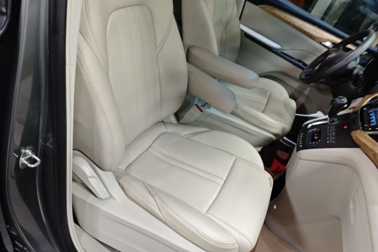 Used Buick GL8 2018 ES 28T Comfort Model China VI Standard Right Front Seat