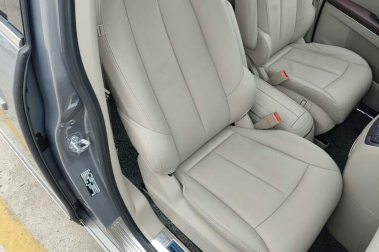 Used Buick GL8 2018 28T Luxury Model China VI Standard Right Front Seat