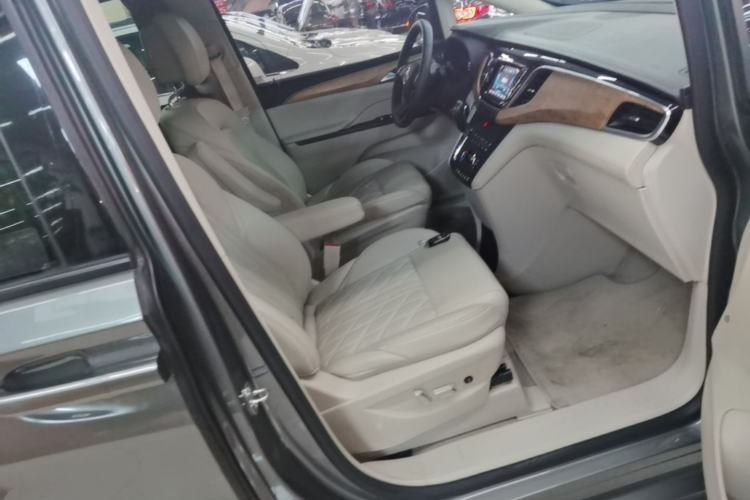 Used Buick GL8 2018 ES 28T Comfort Model China VI Standard Right Front Seat