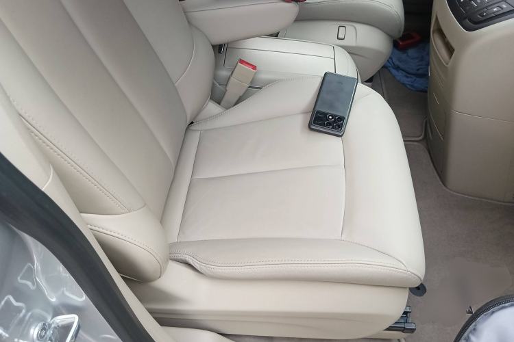 Used Buick GL8 2018 28T Luxury Model China VI Standard Right Front Seat