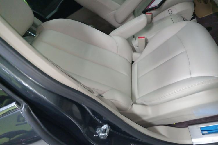 Used Buick GL8 2018 28T Luxury Model China VI Standard Right Front Seat