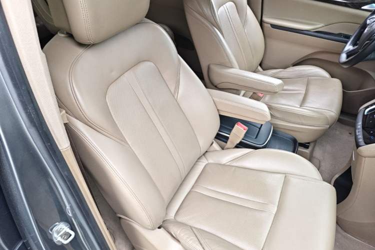 Used Buick GL8 2018 ES 28T Luxury Model China VI Standard Right Front Seat