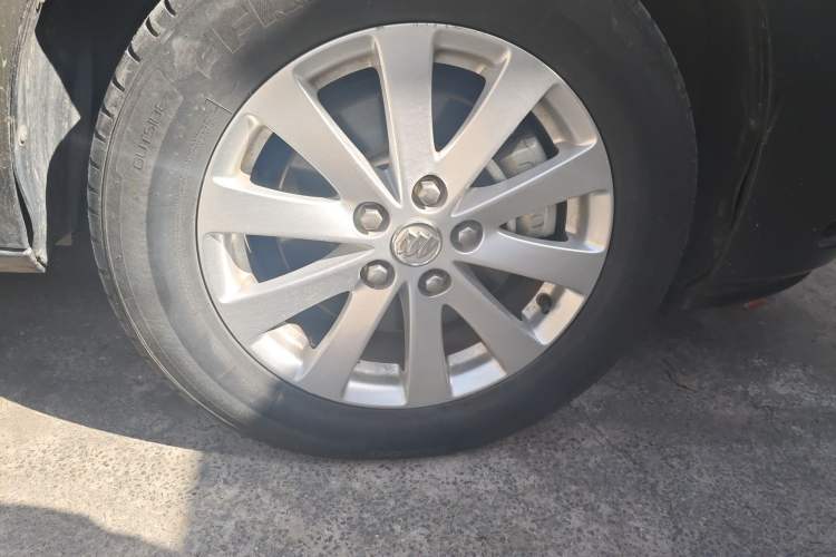Used Buick GL8 2018 28T Luxury Model China VI Standard Right Front Wheel Hub