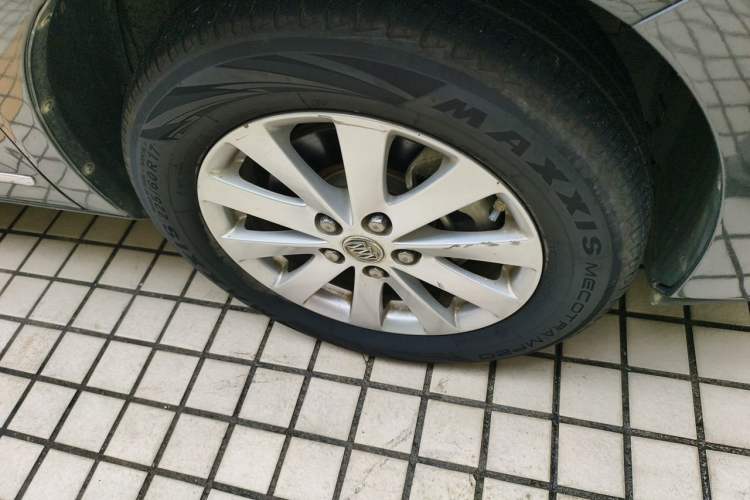Used Buick GL8 2018 28T Luxury Model China VI Standard Right Front Wheel Hub