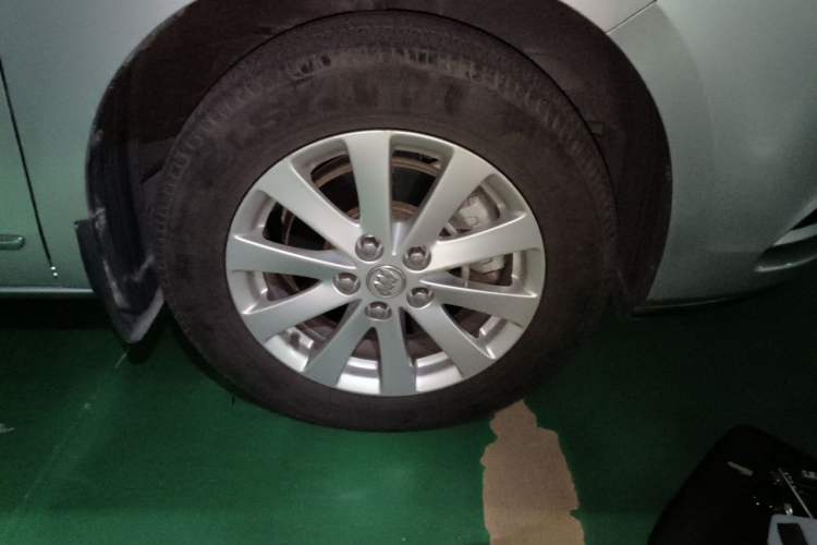 Used Buick GL8 2018 28T Luxury Model China VI Standard Right Front Wheel Hub