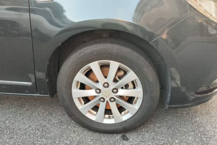 Used Buick GL8 2018 28T Luxury Model China VI Standard Right Front Wheel Hub