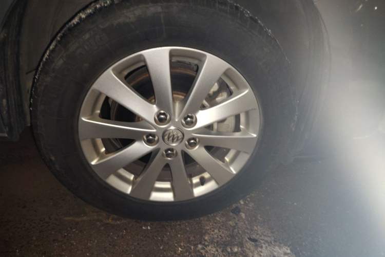 Used Buick GL8 2018 28T Comfort Model China VI Standard Right Front Wheel Hub