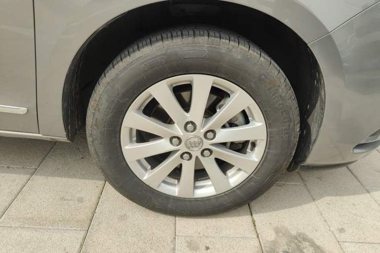 Used Buick GL8 2018 28T Luxury Model China VI Standard Right Front Wheel Hub