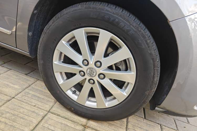 Used Buick GL8 2018 28T Prestige Version China VI Standard Right Front Wheel Hub