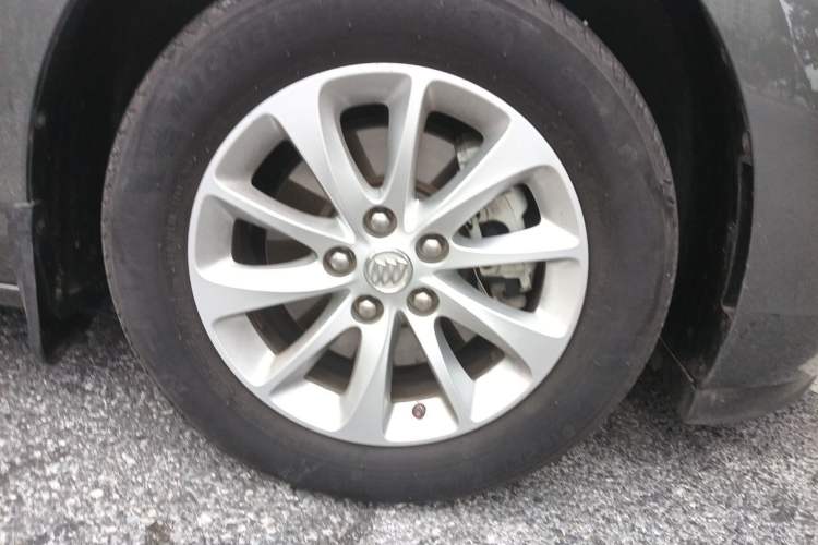 Used Buick GL8 2018 ES 28T Comfort Model China VI Standard Right Front Wheel Hub