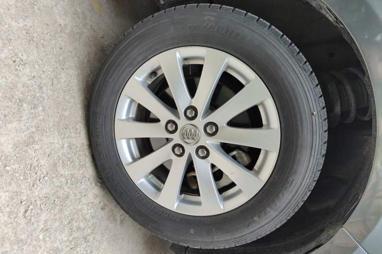 Used Buick GL8 2018 28T Comfort Model China VI Standard Right Front Wheel Hub