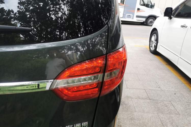 Used Buick GL8 2018 28T Luxury Model China VI Standard Right Rear Taillight