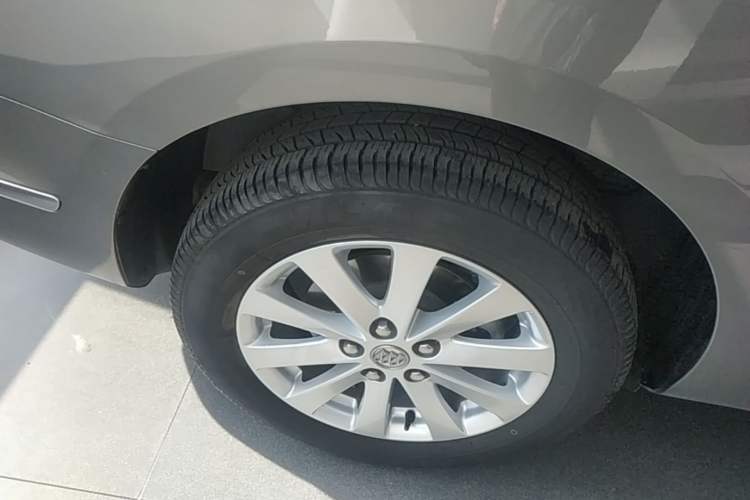 Used Buick GL8 2018 28T Luxury Model China VI Standard Right Rear Wheel Hub